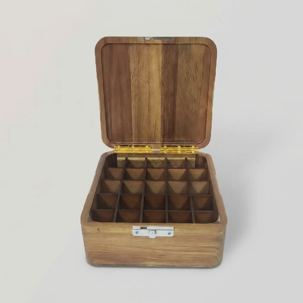 Wholesale Square Acacia Wood Essential Oil Case Solid Wood Hinged Lid Packaging