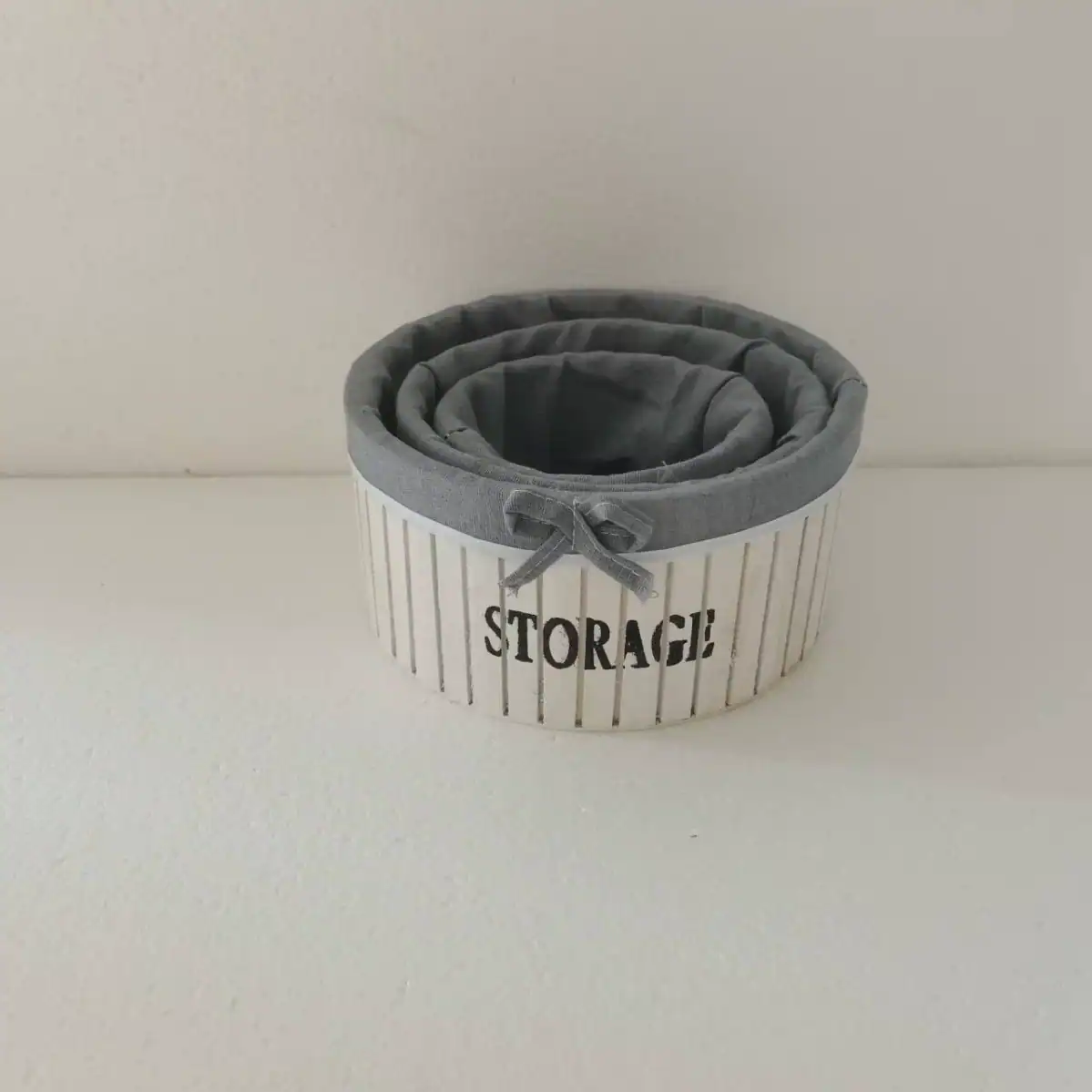 Round Wooden Storage Bins for Supermarket Produce Display and Home Organization 2