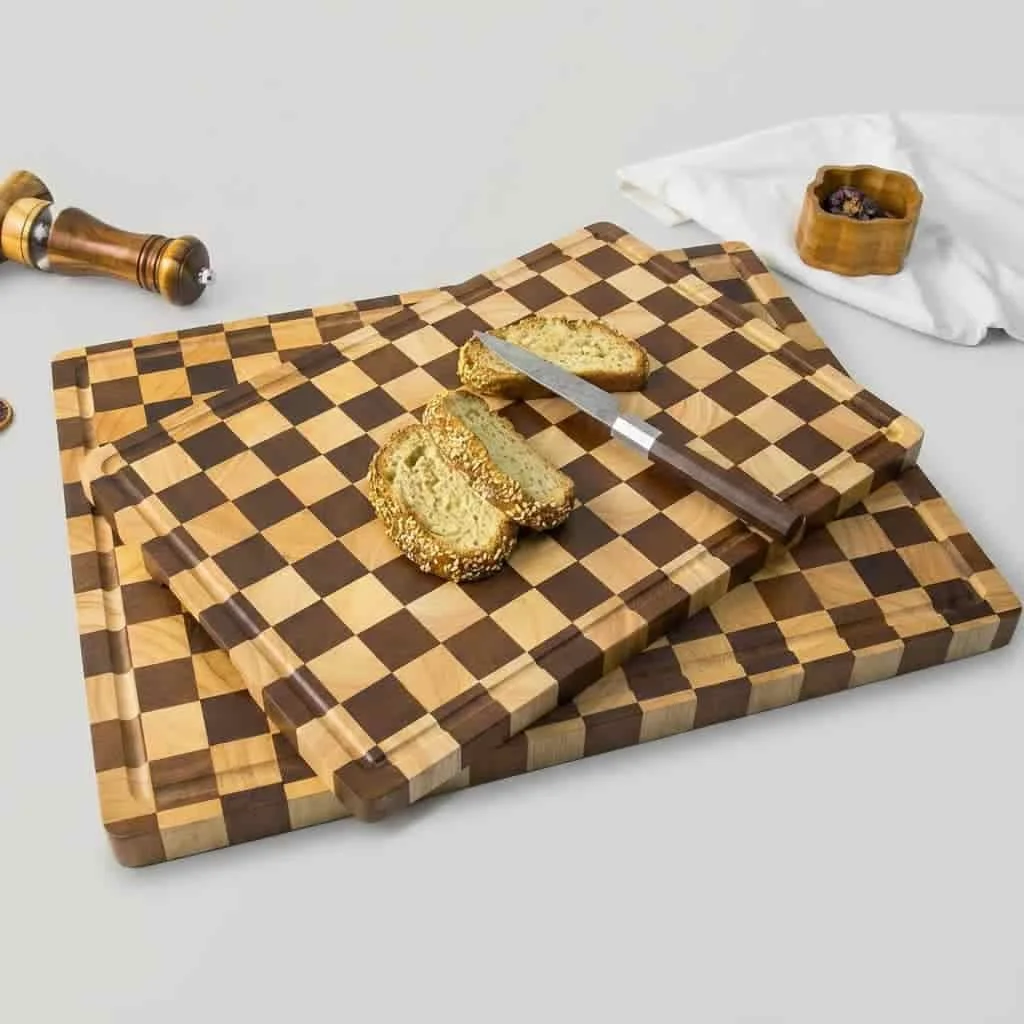Custom Checkered Rubber Wood Cutting Board for Kitchenware 2