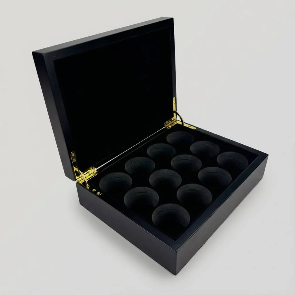 Hinged lid box with velvet interior