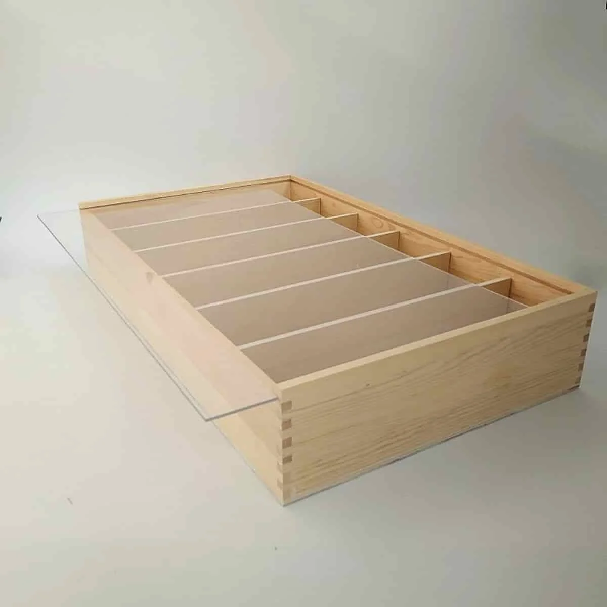 6 Bottle Wooden Wine Packaging Box with Acrylic Sliding Lid and Finger Joint Structure 2