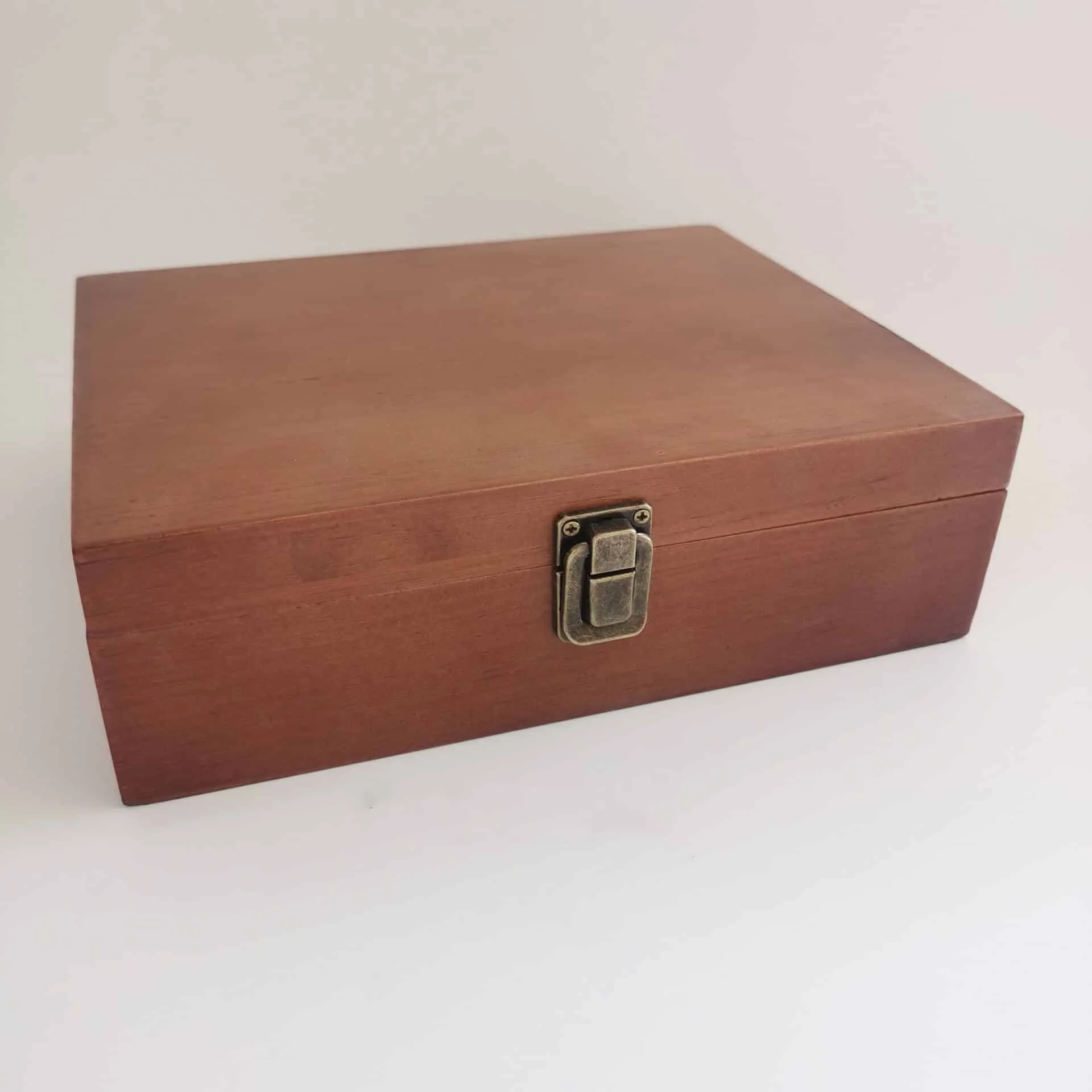 Custom Wooden Essential Oil Storage Case for Buyers 4