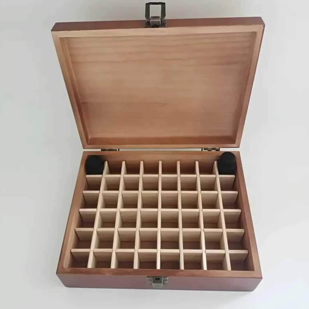 Custom Wooden Essential Oil Storage Case for Buyers